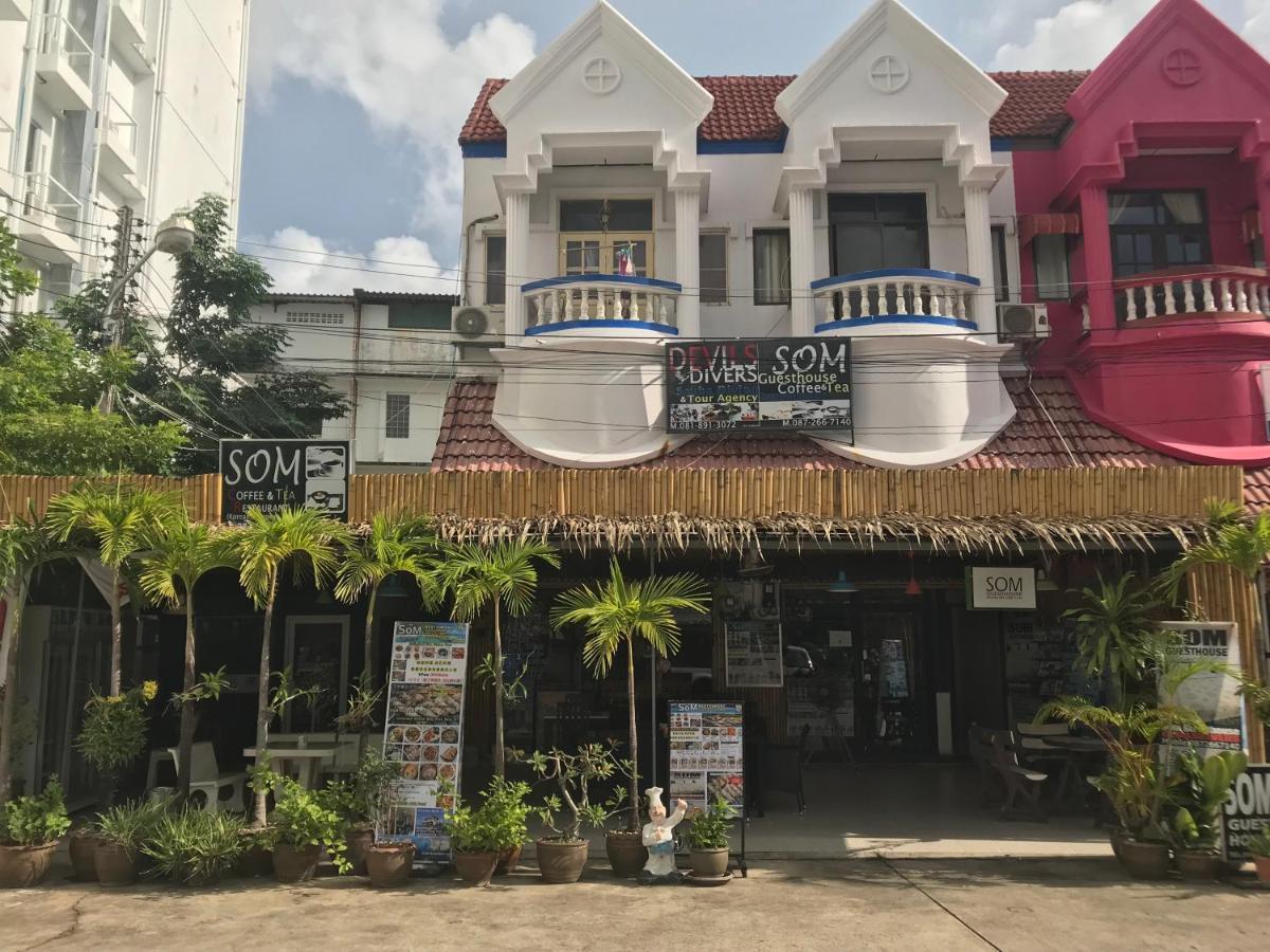 Som Guesthouse Patong Exteriör bild