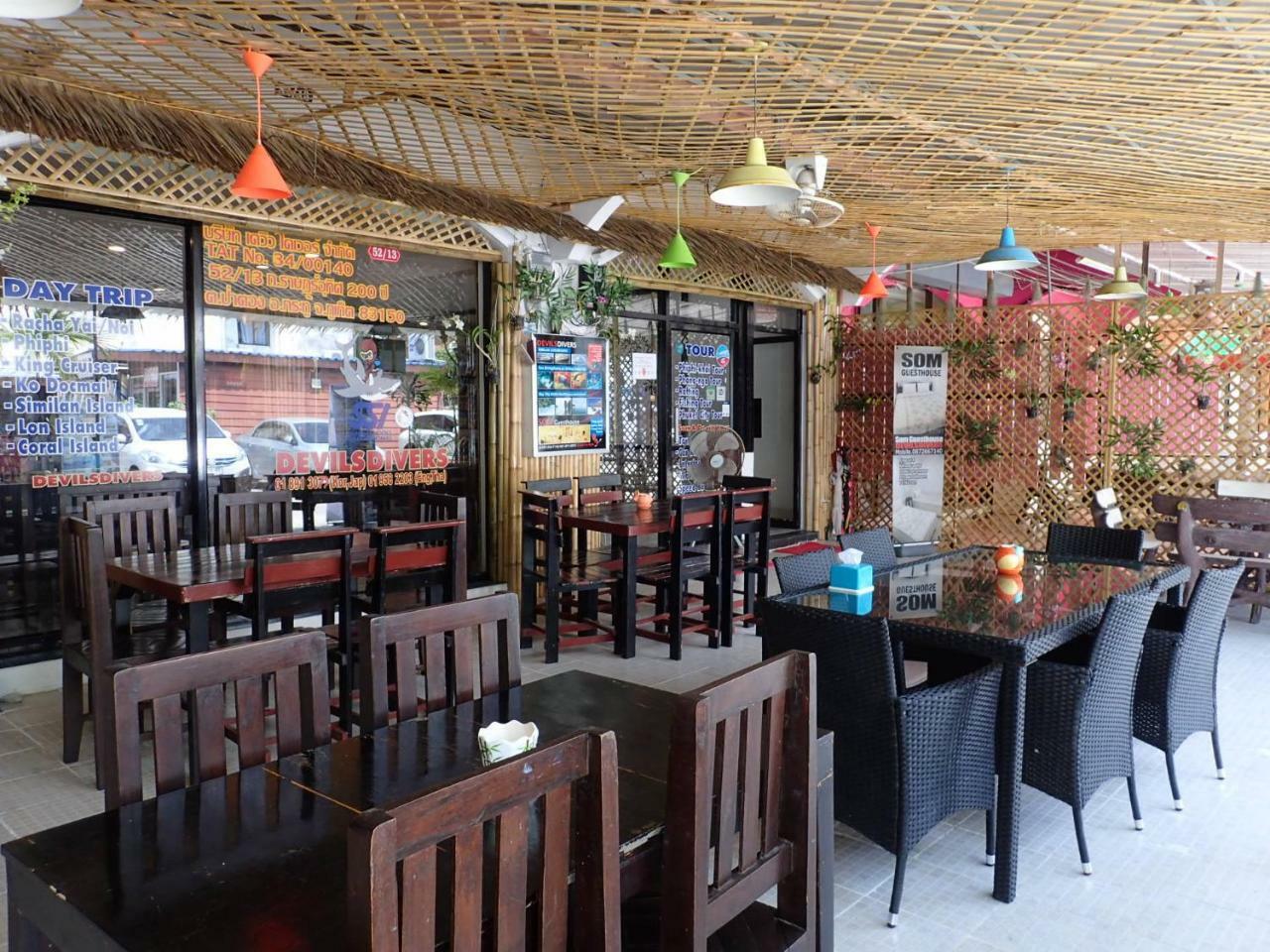 Som Guesthouse Patong Exteriör bild