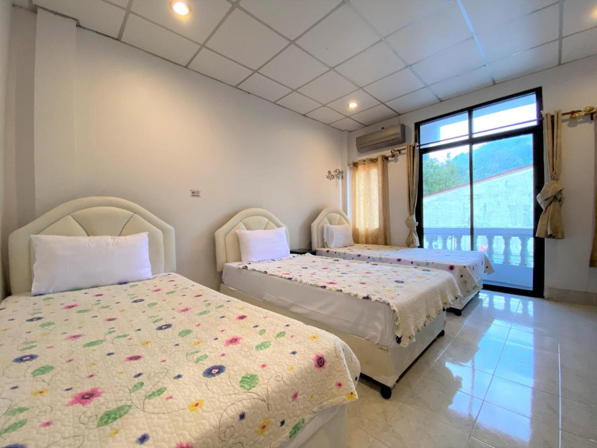 Som Guesthouse Patong Exteriör bild